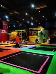 -蹦蹦跳跳(新奥购物中心店)