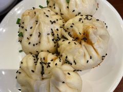 鲜肉生煎-老半斋(福州路店)