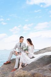 -现代经典婚纱摄影