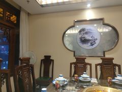 -小天鹅火锅·一线江景洪鼎旗舰店(洪崖洞店)