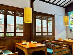 -菌自由丨野生菌火锅特色庭院餐厅(丽江古城店)