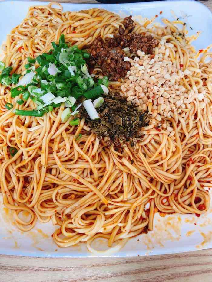 宜宾燃面-"宜宾燃面宜宾的明小吃,广大朋友都喜欢,前.