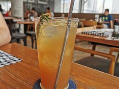 -ROAST coffee & eatery