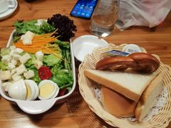 -宝莱纳啤酒花园餐厅PAULANER BRAUHAUS Nanjing(广州路店)