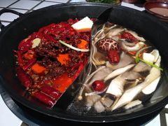 -贰回巷火锅馆(钟楼店)