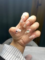 -UGIRL有个美甲