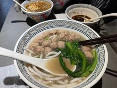 -粉吖吖·邵阳米粉(体育西路店)