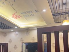 -周老三跷脚牛肉·全牛火锅(非遗传承店)
