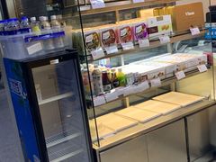 面包甜点陈列柜-凯司令西点房(虹桥路站店)