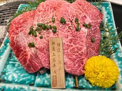 -山川小町·极番烧肉(新地假日广场店)