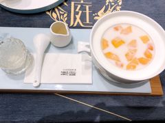 -燕庭·纯燕窝·甜品下午茶(南京西路店)