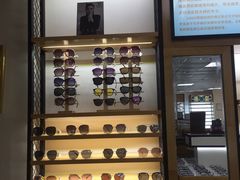 -LOGO眼镜·蔡司品牌折扣店(龙华清湖店)
