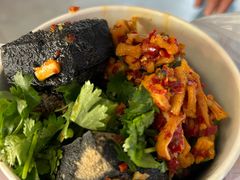 -黑色经典臭豆腐·湖南特产(坡子街特产局店)