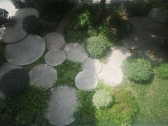 -瑞虹新天地月亮湾