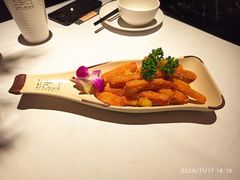 虾仁蛋黄焗南瓜-胡桃里音乐酒馆(下沙店)