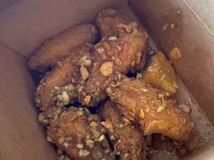 炸鸡翅一半一半-富乐满韩国正宗炸鸡韩国料理(虹泉路店)