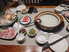 -四点金粥底火锅(沂州里店)