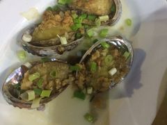 蒜蓉粉丝蒸鲍鱼-华源餐厅·海鲜大排档(日月贝店)