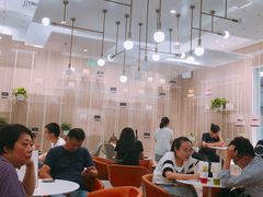 大堂-奈雪的茶(市百一店)