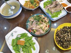 -三江源美食城