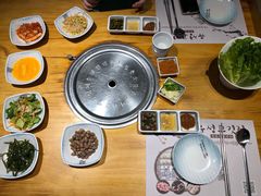 -唯成•韩国炭火烤肉 유성고기