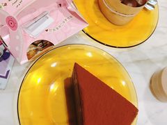 巧克力甘纳许纸杯蛋糕-Awfully Chocolate(来福士广场店)