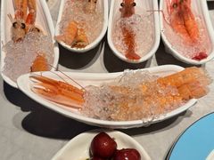 -雍容荟帝王蟹活龙虾展台自助(IFS黑金店)