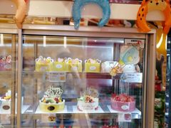 面包甜点陈列柜-嘉华饼屋JOY BAKERY(南屏街店)