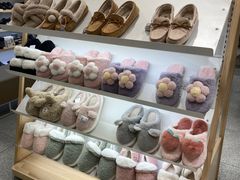 -hotwind热风(中贸广场店)