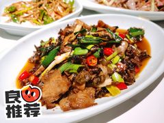 老咸菜炒回锅肉-饭饱香土碗菜(新科店)