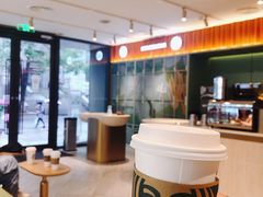 -星巴克(武汉欧利新天地店)