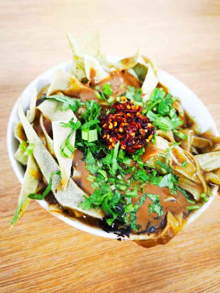 正味斋锅巴菜-"同事强势安利的天津特色卷圈锅巴菜自己快.