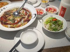 -江渔儿酸菜鱼(奥园广场金发购物中心店)
