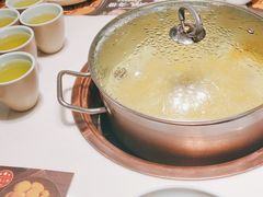 -洪氏嗨捞·猪肚鸡火锅(阳光天地店)