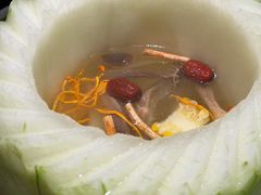 -得意咚瓜·顺德鱼生·冬瓜火锅(深圳首店)