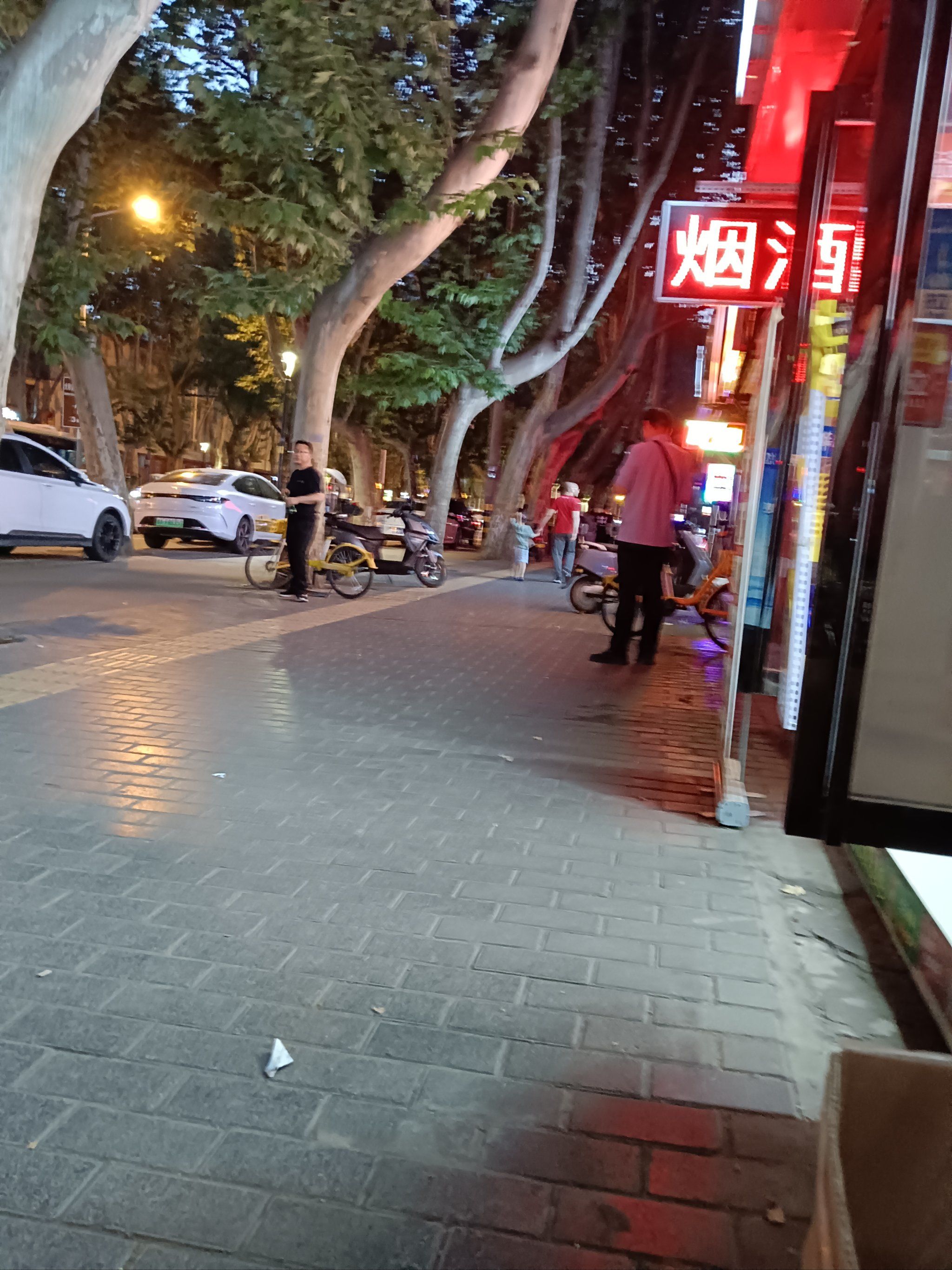 街边夜景
