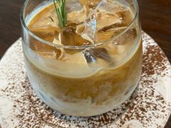 -Chom Cafe and Restaurant