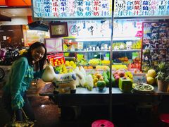 -六合夜市