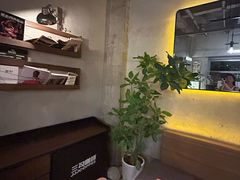 -三勾JJJ Burger&Coffee(梅溪湖店)