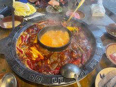 -黄潇洒老火锅(九眼桥宏济巷店)