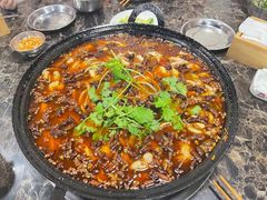 -鸿顺老铁锅美蛙鱼府(解放碑店)
