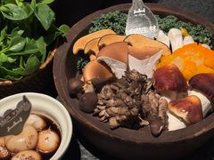 -三出山火锅(南京万象天地店)