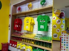 -m豆巧克力世界(上海世茂广场店)