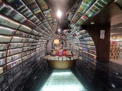 -钟书阁(珍园店)