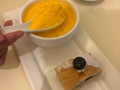 杨枝金露拼擂沙汤圆-利苑酒家(宜安广场店)