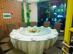 -小锅饭豆腐馆(建大店)