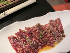 -山川小町·极番烧肉(新地假日广场店)