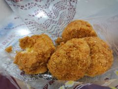 蟹黄风味小贝-鲍师傅糕点(江苏路店)