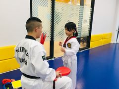 -金载勋跆拳道场(玲东花园店)