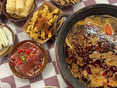 -赵美丽·重庆社区火锅·直营店(火车东站·中豪国际店)